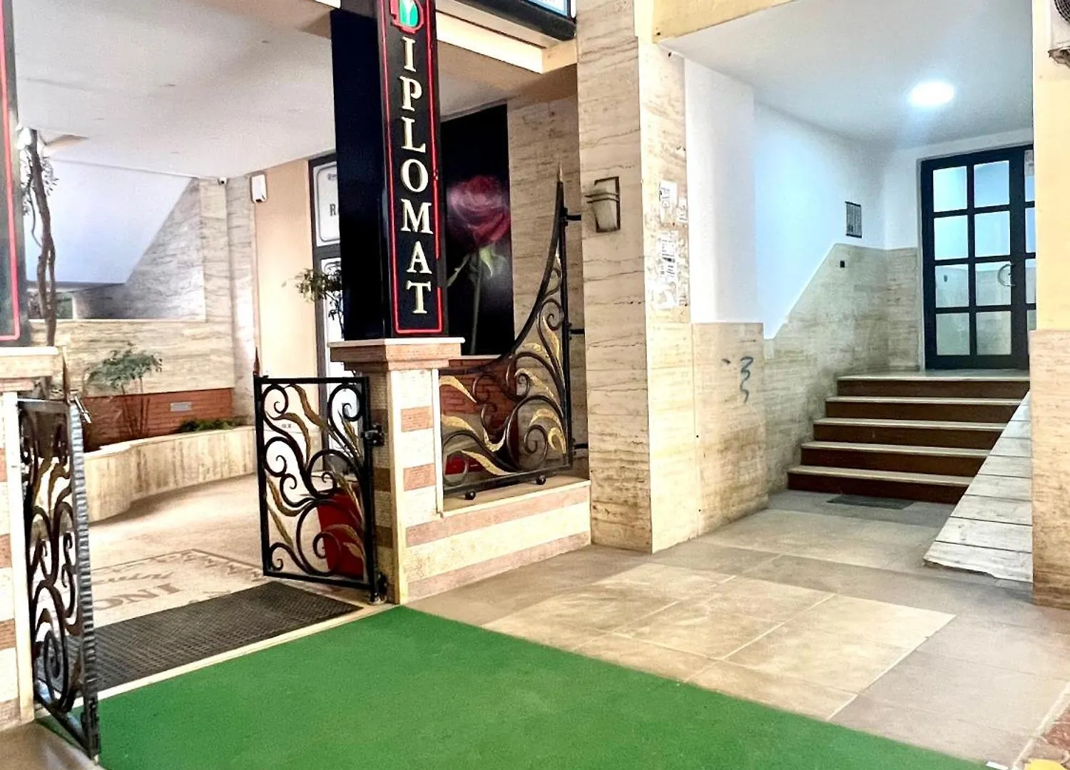 Akuena City Center Apartment Тирана 0*,  Албания